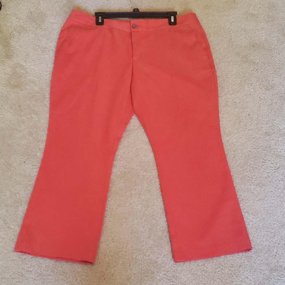 🧷 Banana Republic ,Coral colored Capris, Size 14